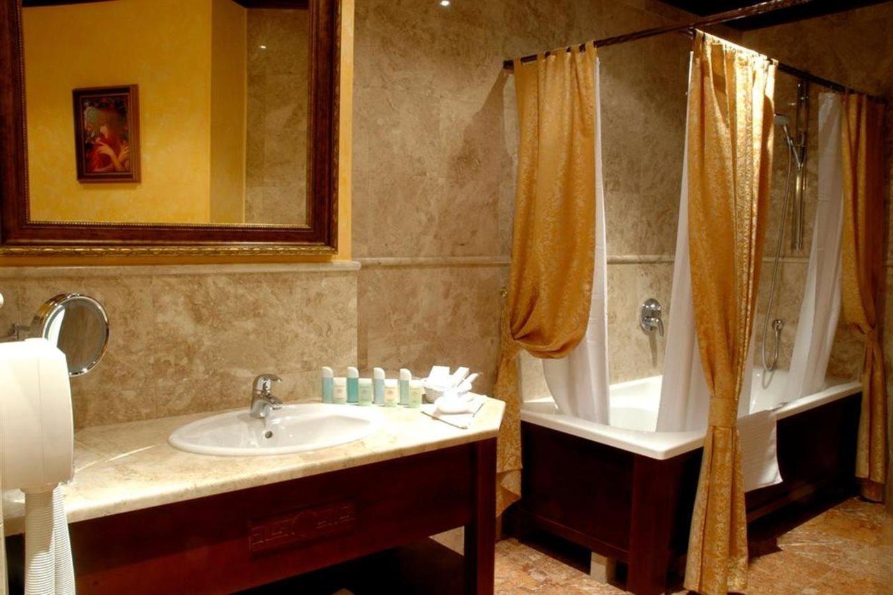 Optima Collection Dnipro Hotel Eksteriør billede